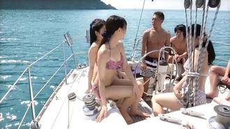 eva-040 参加泳装联谊会的三个美女