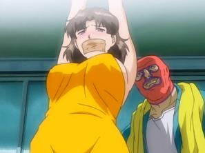  【中文字幕】美丽的接待员在海水中追逐 