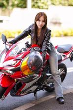 FC2-PPV-4770732 【限量】身材絕佳的美女，搭檔是摩托車。爽快率性，在野外性愛中一次次高潮，失去理智！