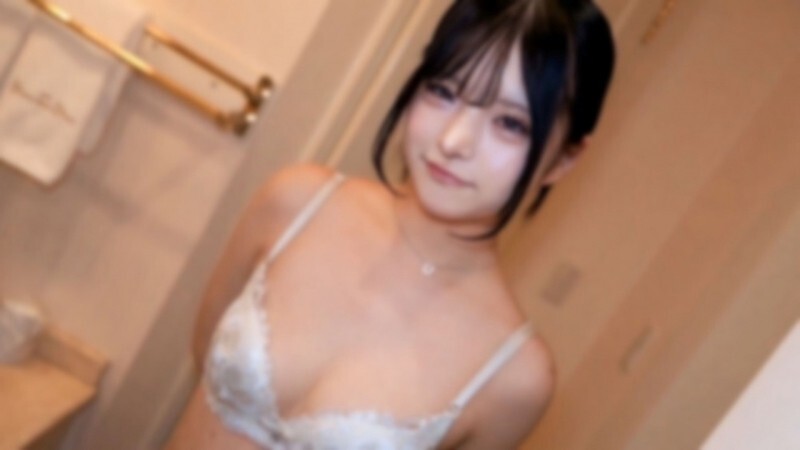 FC2-PPV-4730719 [無碼] 黑髮白人女孩太可愛了！她有點受虐狂，這更棒了。她是個順從的女人，隨和隨性，主動做些調皮的事！吞嚥、顏射、內射 *額外高清